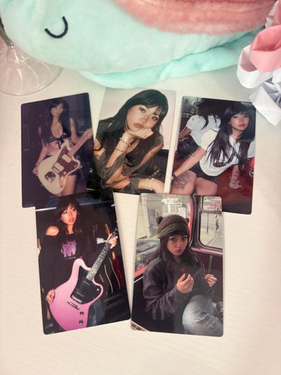 Beabadoobee Acrylic Card, Photo Card, Gift For  Fan