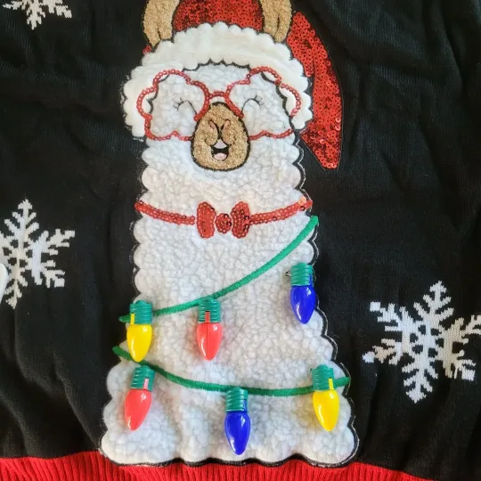 Womens Knit Ugly Christmas Sweater Size XL  Llama Alpaca Lights Festive Unisex
