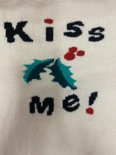 Route 66 womans christmas sweater size L not ugly cute mistletoe