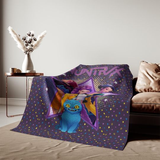 Discover Huntrix K-Pop Demon Hunters Sweatshirt Fleece Blanket, Purple Anime Style Throw for Couch Bed