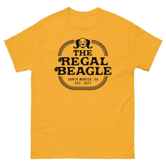 Discover The Regal Beagle Cocktail Bar Gold Graphic T Shirt Unisex classic tee