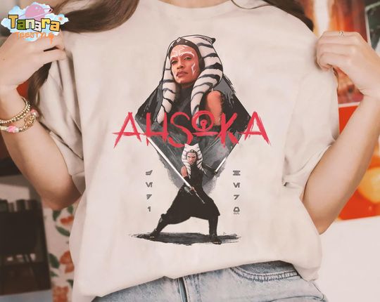 Retro 90s Star Wars Ahsoka Tano Jedi Hero T-Shirt, Galaxy's Edge Disney Gift, Perfect for Family Vacation Holiday
