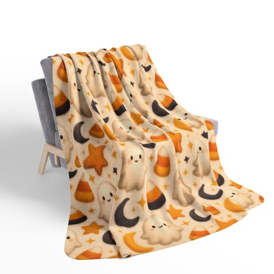 Discover Cozy Ghost Fleece Blanket - Perfect for Halloween, Fall Decor, Gift Idea, Home Comfort, Cute Ghost Design