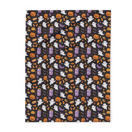 Discover Halloween Fleece Blanket: Spooky Ghosts and Pumpkins, Autumn Decor