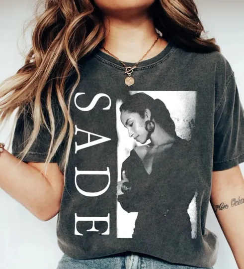 Discover Vintage Sade 90s Concert T-Shirt Unisex Pop Music Tee Sade Adu World Tour Tshirt