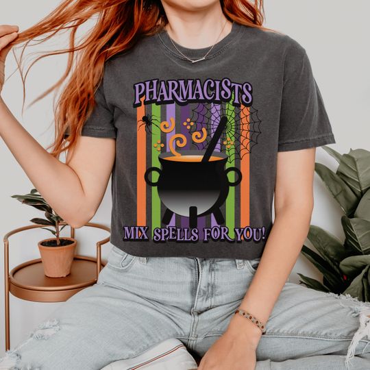 Discover Funny Cauldron Pharmacist Halloween T-Shirt