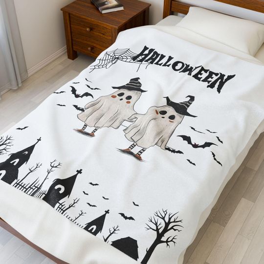 Discover Halloween lovers blanket, Ghosts Velvet Plush Halloween Blanket, Cozy Autumn Throw, Soft Winter Blanket, Winter Gift