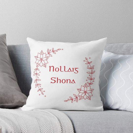 Discover Nollaig Shona (Happy Christmas) Pillow