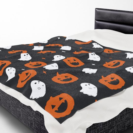Discover Halloween Velveteen Plush Blanket: Ghosts and Pumpkins Throw