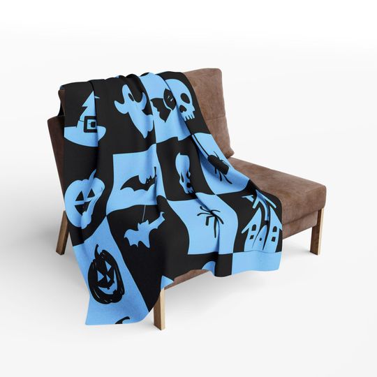 Discover Halloween Fleece Blanket: Spooky Ghosts and Bats Throw