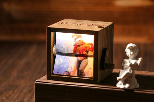 Discover Personalized Photo Flipbook Animation Picture Box,Creative Anniversary/Christmas gifts for her/him/husband,Custom wooden Photobox with Light