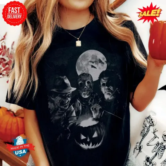 Discover Retro Horror Movie Characters Halloween T-Shirt