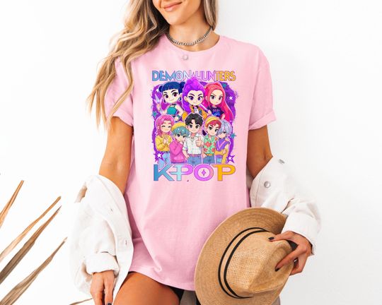 Discover Huntrix Kpop Girls Shirt, Kpop Demon Hunters T-shirt,Vintage Huntrix Shirt