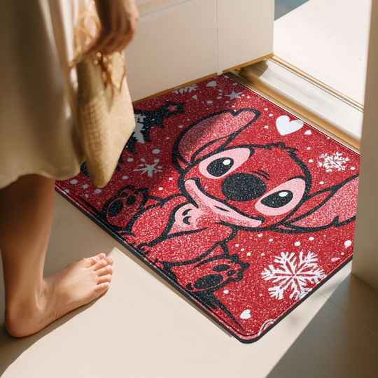 Discover Disney Stitch will accompany you to enjoy Christmas: glitter door mat with red background