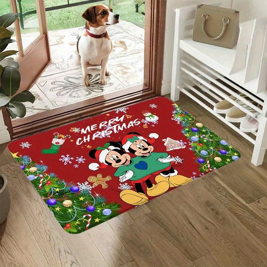 Discover Disney Mickey is accompanied by Christmas warmth, and the red rhyme door mat welcomes Ruixiang