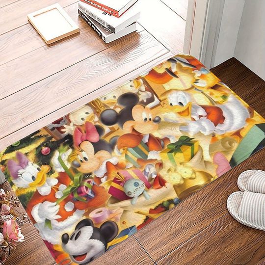 Discover Disney Christmas Carnival: Mickey and Minniee accompany you to warm up the fun doormat for Christmas