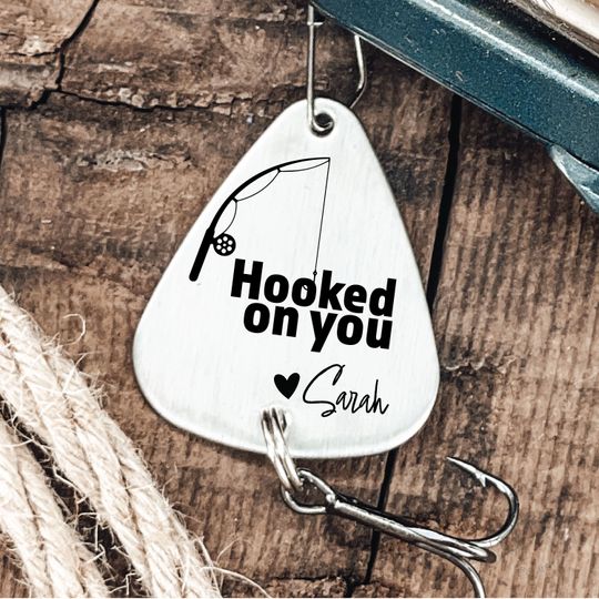 Personalized Fishing Lure Gift Hooked On You Fishing Lure Boyfriend Gift Anniversary Gift Men's Gift Birthday Gift Personalized Name for Him