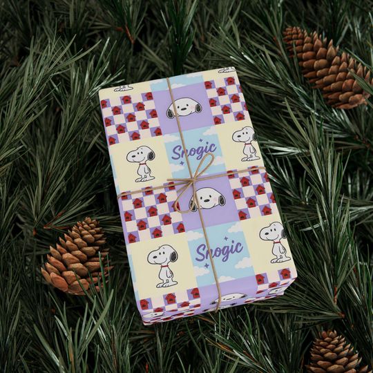 Discover Snoopy Wrapping Paper: Playful Gift Wrap for Dog Lovers