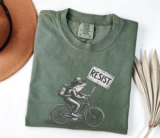 Discover Portland Frog Resist T-Shirt, Freedom Frog T-Shirt, Due Process Tee, Anti-Maga T-Shirt, Activist T-Shirt, Anti-Trump T-Shirt