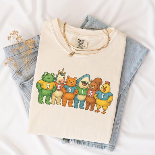 Discover RESIST Portland Animal Shirt, Protest Tee, Anti Fascist T-Shirt, Portland Frog Resistance Tshirt, Funny Political Graphic Tee