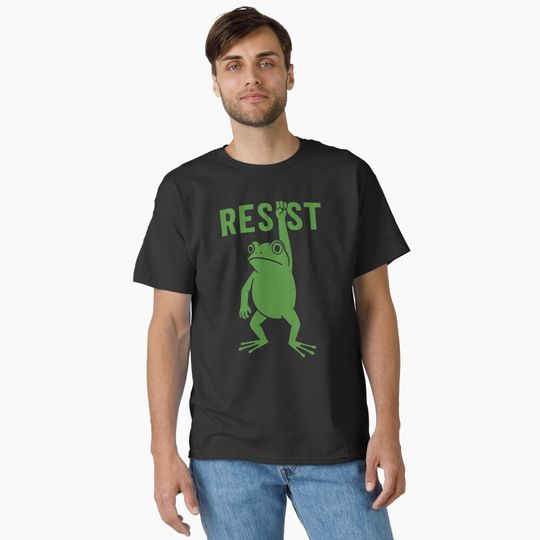 Discover Resist Portland Frog Protest,Anti ICE Anti Fascism Vintage Activist , Resistance Classic T-Shirt