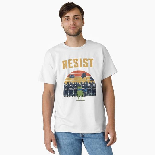 Discover Resist Police portland Frog Protest Classic T-Shirt
