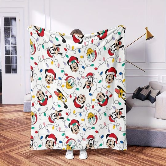 Discover Disney Christmas Elf Blanket: Mickey and his Partners light up the festive warmth