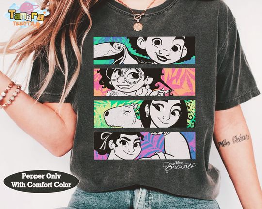 Discover Retro 90s Disney Encanto Family Group Shot Tee, Crop Top, Mirabel Luisa Isabela Gift, WDW Magic Kingdom Birthday Present, Unisex Shirt