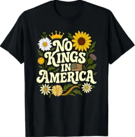 No King In American Retro Floral 70s Democracy Shirt Women T-Shirt