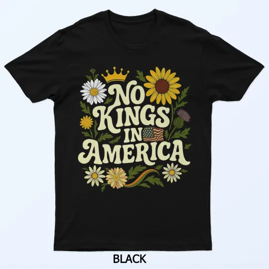 No King In American Retro Floral 70s Democracy Shirt Women T-Shirt