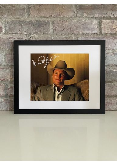 Discover Woody Harrelson - No Country for Old Men Poster with Reprint Autograph - 8x10