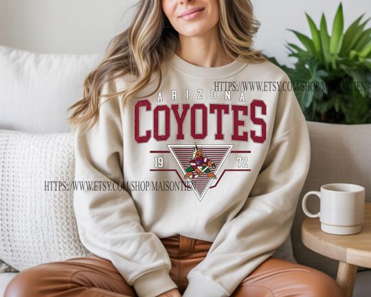 Arizonna Coyote Sweatshirt, Vintage Arizonna hockey shirt, Arizonna Hockey Crewneck, Coyotes Hockey youth sweater, Hockey Fan gift