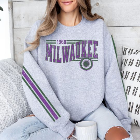 Milwaukee Basketball Retro Unisex Sweatshirt, Buck Basketball Fan Gift, Crewneck Vintage Style Jumper, Sports Apparel, Basketball Fan Gift