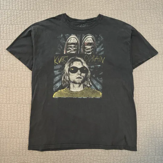 Discover Kurt Cobain Graphic T-Shirt Men Large Black Nirvana Grunge Rock Band