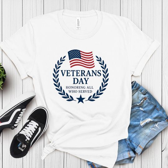 Discover Vintage Veterans Day T-Shirt: American Flag Wreath Graphic Tee