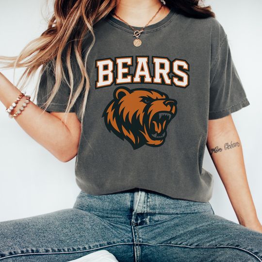 Discover Vintage Chicago Bears Football Shirt: Comfort Colors Retro Game Day Tee