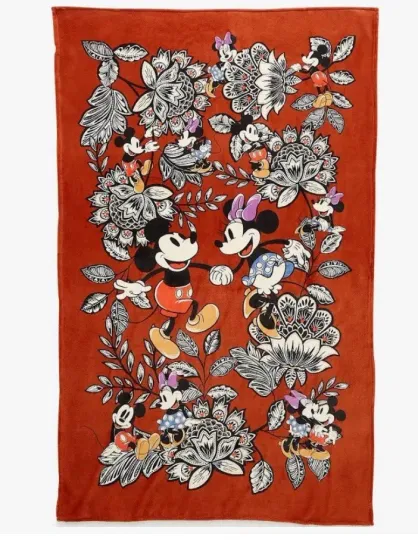 Discover Vera Bradley Disney Blanket Mickey And Minnie’s Flirty Floral Potter’s Clay