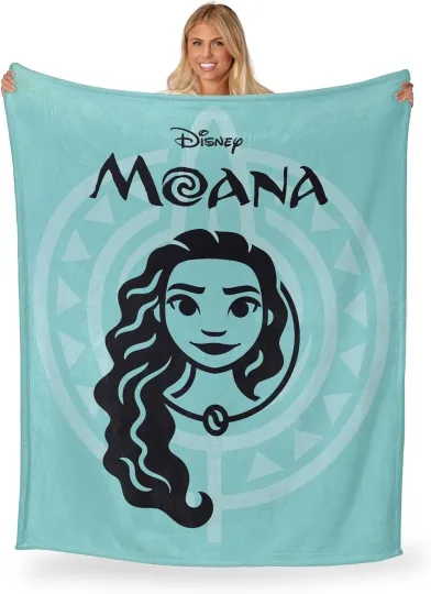 Discover Iconic Moana Disney Princess DisneyFriends Fleece Blanket