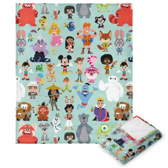 Discover Disney D100 Protagonist Parade Cute Characters Fleece Blanket