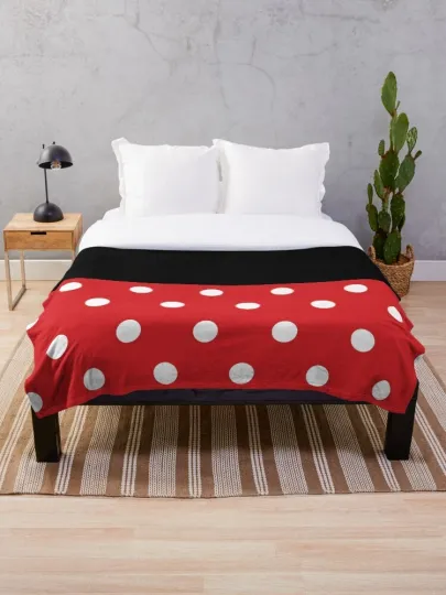 Discover Disney Minnie Moue Skirt Cozy Fleece Blanket