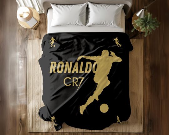 Cristiano Ronaldo CR7 Soccer Plush Blanket: Cozy Football Gift