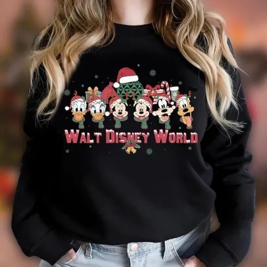 Discover Funny Mickey Mouse & Friends Merry Christmas Family Trip 2025 Sweatshirt