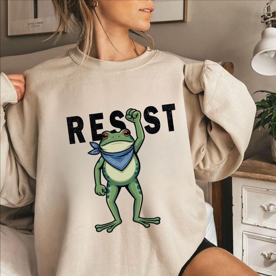 Discover Resist Frog Sweatshirt: Free Portland, Freedom Frog Sweatshirt, Anti MAGA Political Activist Top, Anti Trump
