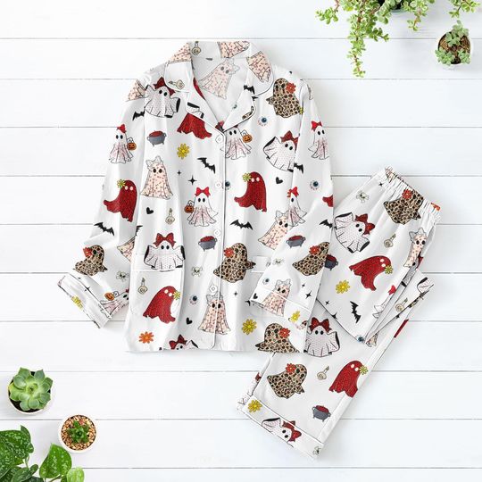 Discover Halloween Ghost Pajamas Set, Cute Ghost Women Pajamas, Cute Spooky Holiday Pajamas, Fall Loungewear PJs, Halloween 2025 Sleepwear