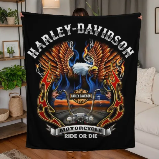 Discover Blazing Haarleyy Davidson Fiery Eagle Bikers Gift Velveteen Plush Fleece Blanket