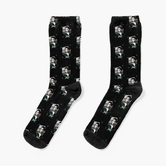 Discover Zoey Street Art Design – Huntr/x from K-POP Demon Hunters Socks