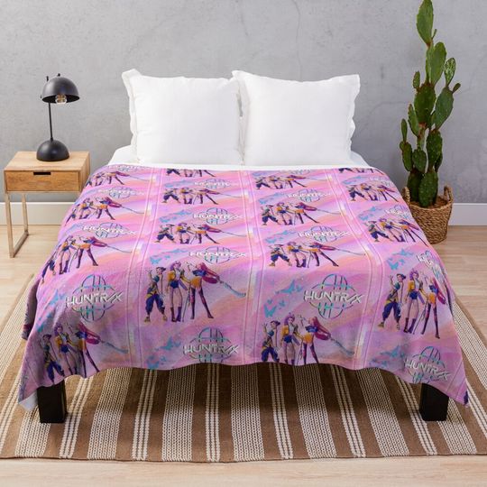 Discover Huntrix - K-POP DEMON HUNTERS Throw Blanket