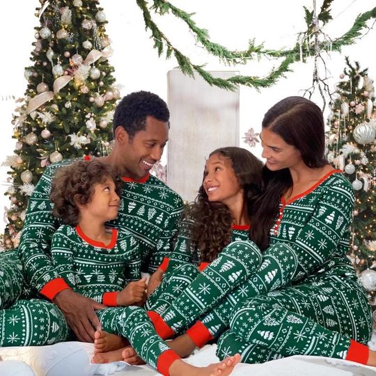 Discover Family Matching Christmas Pajamas Set: Festive Holiday Outfit