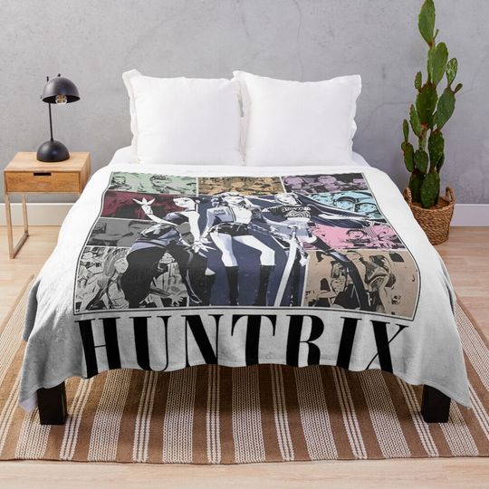 Discover kpop demon hunters huntrix Fleece Blanket