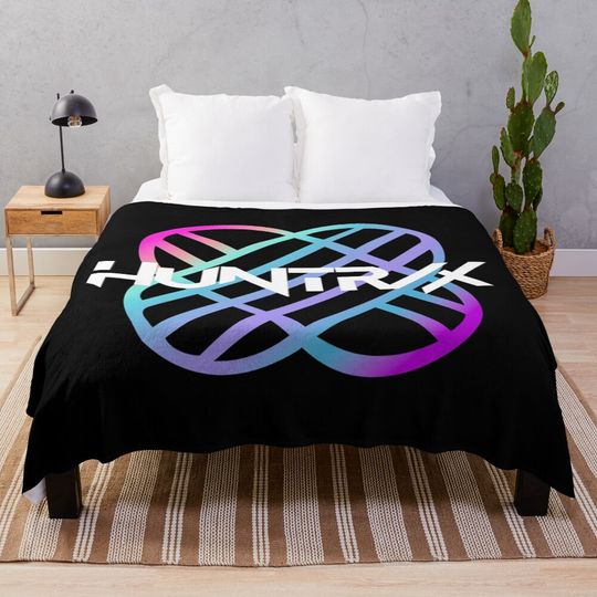 Discover Huntrix - Demon Hunter Kpop Logo Fleece Blanket